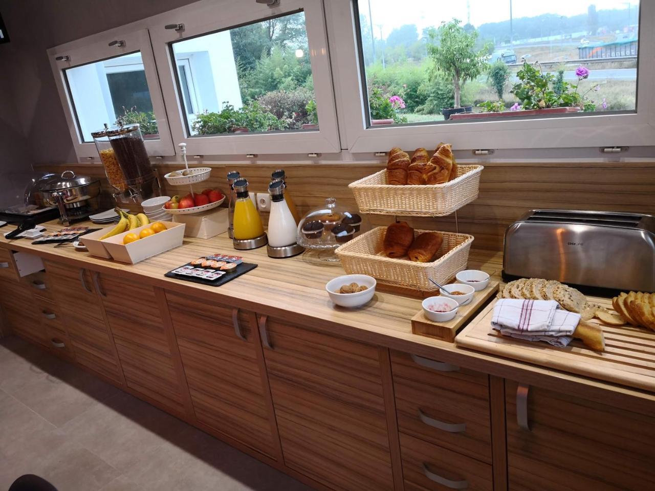 Hotel Bordeaux Sud 2*